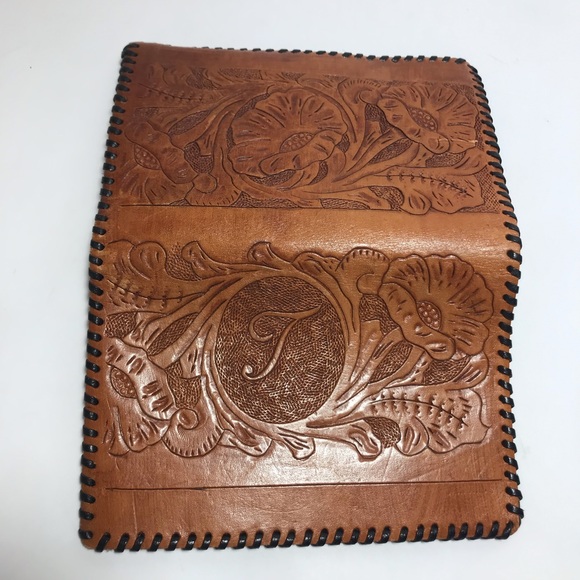 Handmade Embossed Tooled Tan Leather Bifold Flat Wallet - Picture 3 of 12